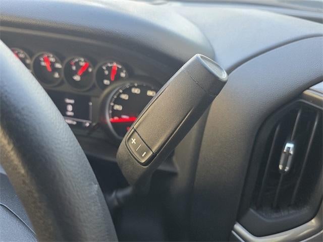 2022 Chevrolet Silverado 1500 Crew Cab Short Box 2-Wheel Drive Custom