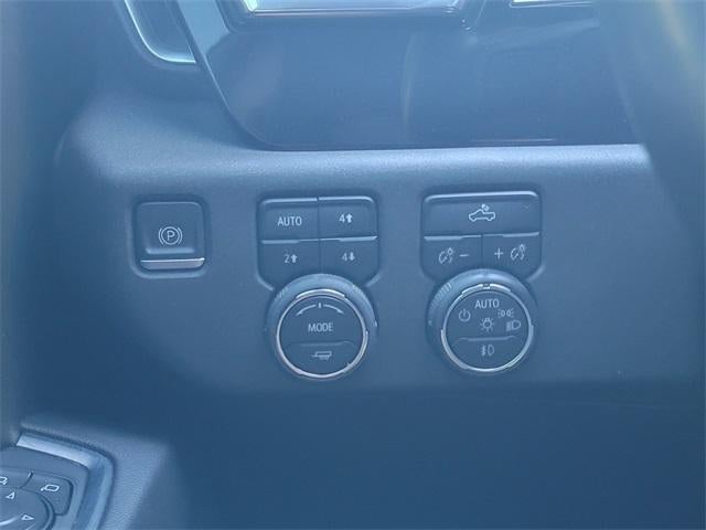 2022 Chevrolet Silverado 1500 Crew Cab Short Box 4-Wheel Drive LT Trail Boss