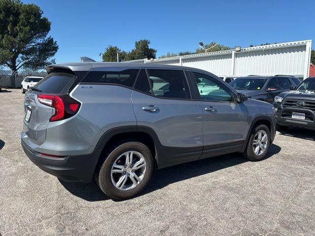 2024 GMC Terrain FWD 4dr SLE