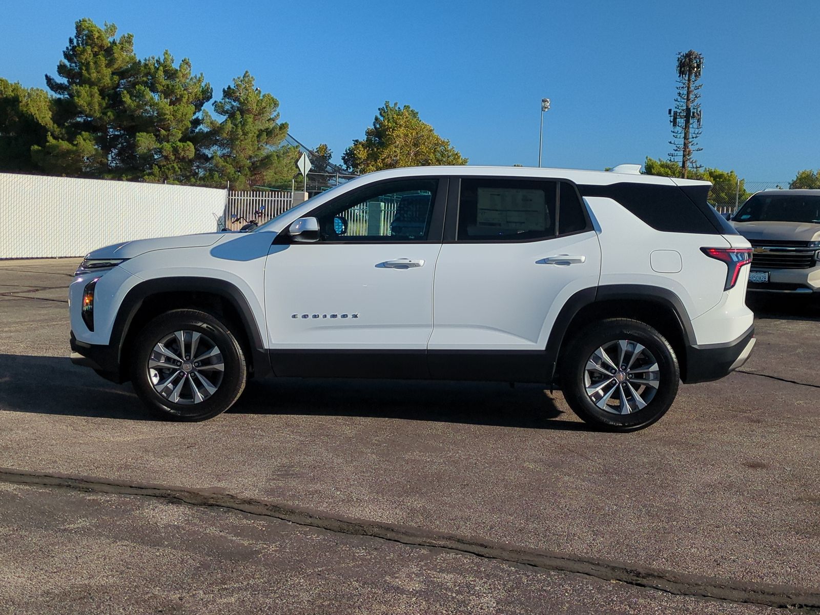 2027 Chevrolet Equinox FWD LT