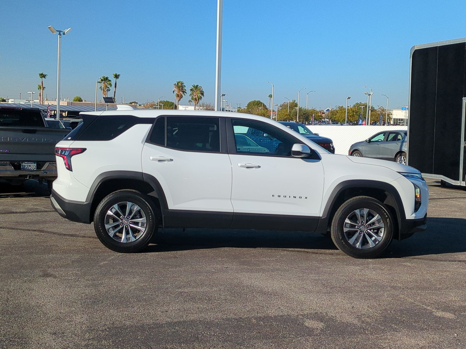2027 Chevrolet Equinox FWD LT