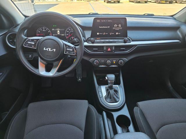2024 Kia Forte LXS IVT