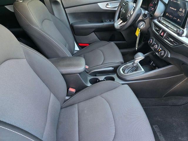 2024 Kia Forte LXS IVT