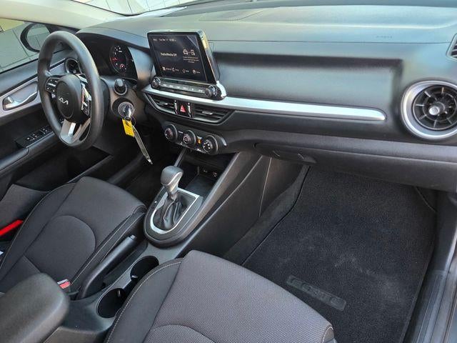 2024 Kia Forte LXS IVT