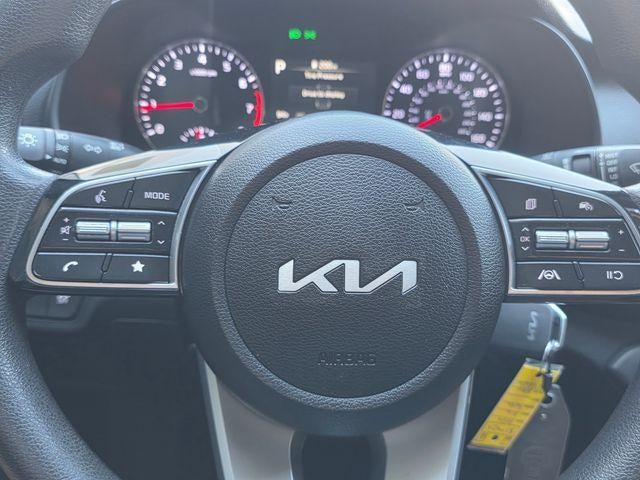 2024 Kia Forte LXS IVT