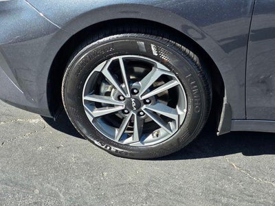 2024 Kia Forte LXS IVT