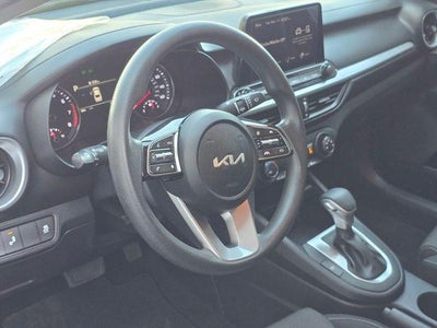 2024 Kia Forte LXS IVT
