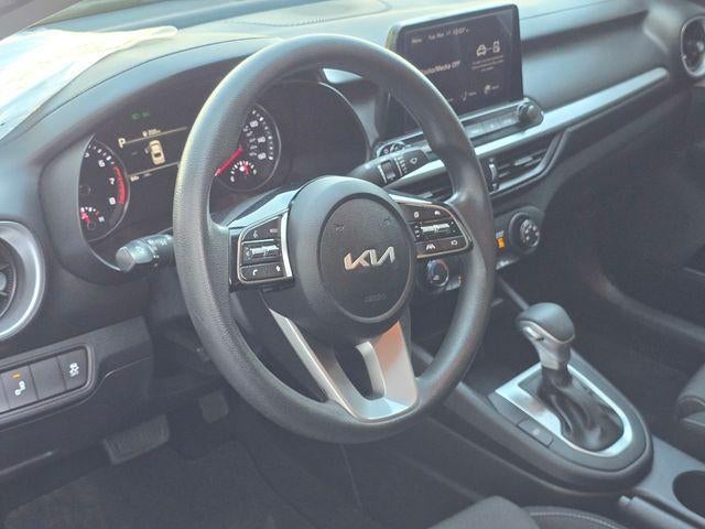 2024 Kia Forte LXS IVT