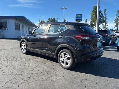 2023 Nissan Kicks S FWD
