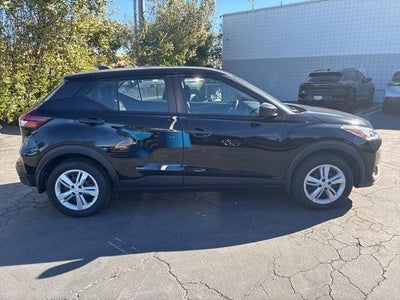 2023 Nissan Kicks S FWD