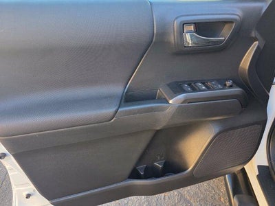 2022 Toyota Tacoma 2WD TRD Off Road Double Cab 5' Bed V6 AT (Natl)