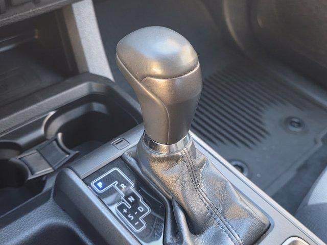 2022 Toyota Tacoma 2WD TRD Off Road Double Cab 5' Bed V6 AT (Natl)