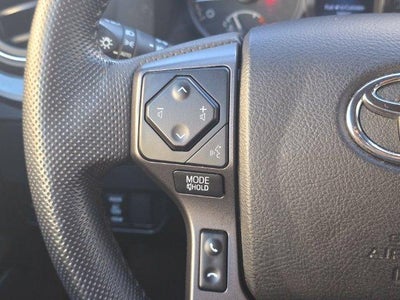 2022 Toyota Tacoma 2WD TRD Off Road Double Cab 5' Bed V6 AT (Natl)