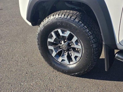 2022 Toyota Tacoma 2WD TRD Off Road Double Cab 5' Bed V6 AT (Natl)
