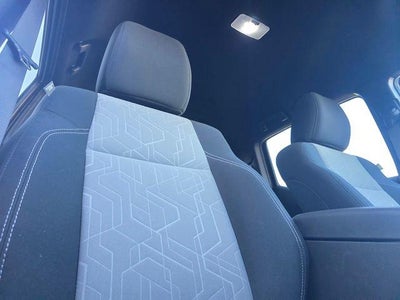 2023 Toyota Tacoma 4WD SR Double Cab 5' Bed V6 AT (GS)