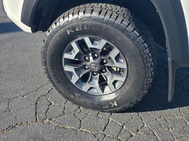 2023 Toyota Tacoma 4WD SR Double Cab 5' Bed V6 AT (GS)