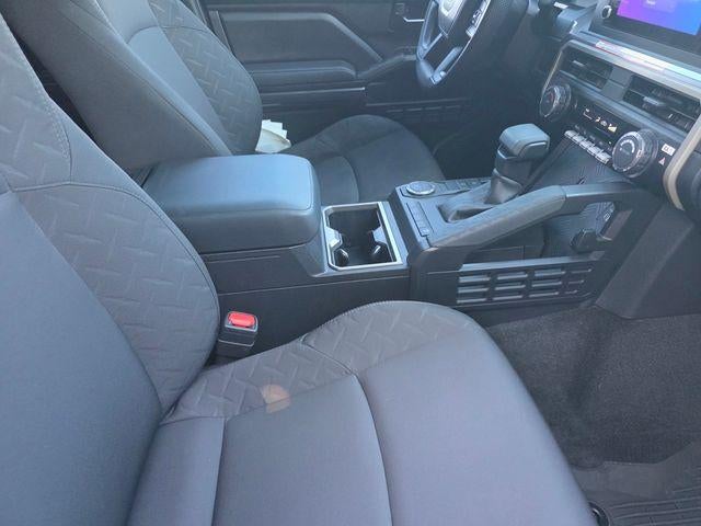 2025 Toyota Tacoma 2WD SR5 Double Cab 5' Bed AT (SE)
