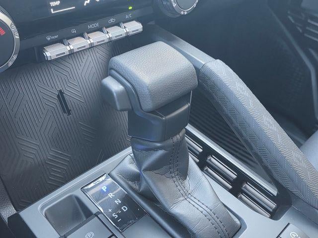 2025 Toyota Tacoma 2WD SR5 Double Cab 5' Bed AT (SE)