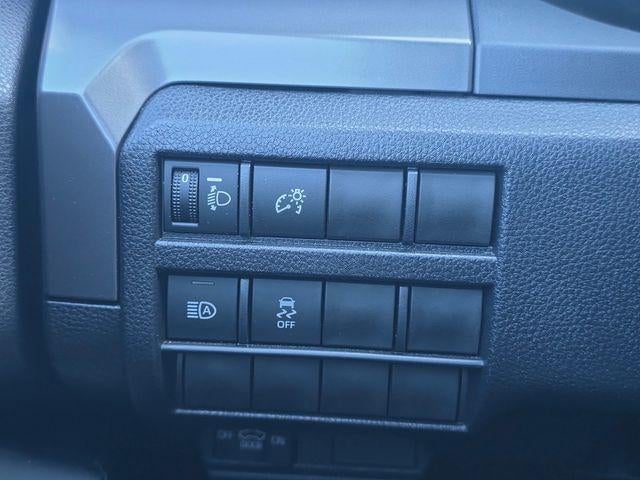 2025 Toyota Tacoma 2WD SR5 Double Cab 5' Bed AT (SE)