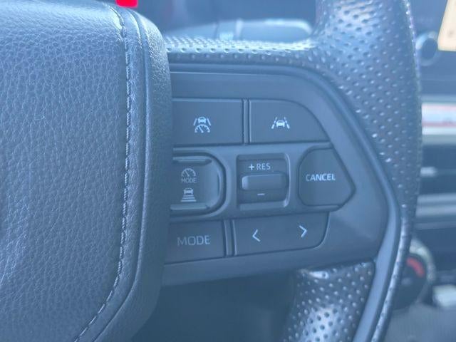 2025 Toyota Tacoma 2WD SR5 Double Cab 5' Bed AT (SE)