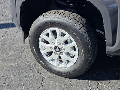 2025 Toyota Tacoma 2WD SR5 Double Cab 5' Bed AT (SE)
