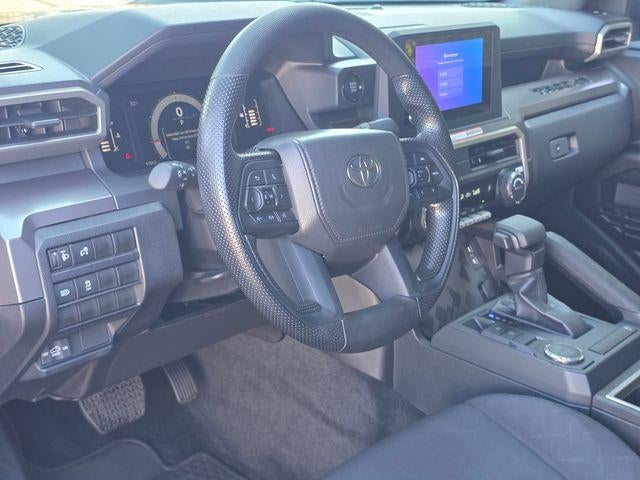 2025 Toyota Tacoma 2WD SR5 Double Cab 5' Bed AT (SE)