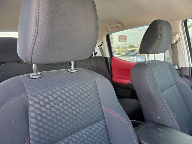 2023 Toyota Tacoma 2WD SR5 Double Cab 5' Bed I4 AT (SE)