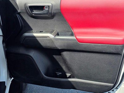 2023 Toyota Tacoma 2WD SR5 Double Cab 5' Bed I4 AT (SE)