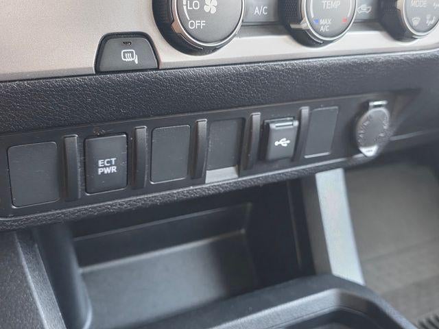 2023 Toyota Tacoma 2WD SR5 Double Cab 5' Bed I4 AT (SE)