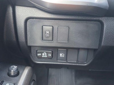 2023 Toyota Tacoma 2WD SR5 Double Cab 5' Bed I4 AT (SE)