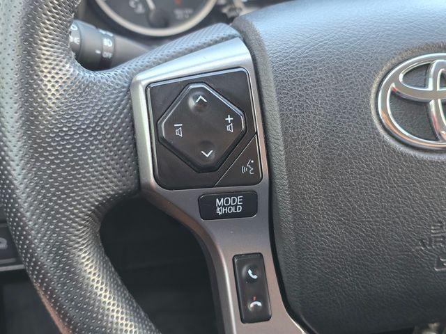 2023 Toyota Tacoma 2WD SR5 Double Cab 5' Bed I4 AT (SE)