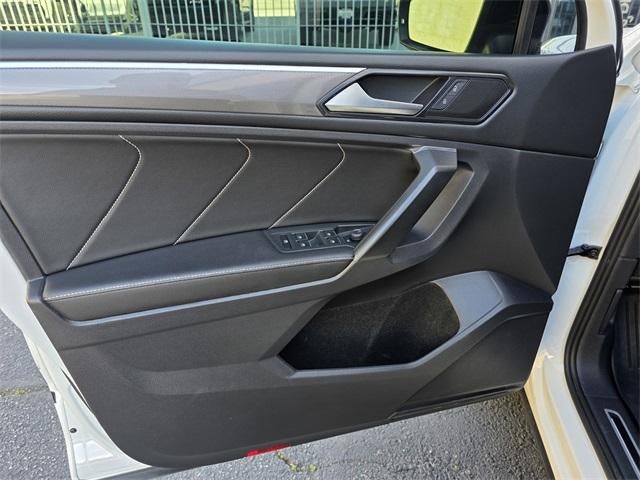 2023 Volkswagen Tiguan 2.0T SE R-Line Black 4MOTION