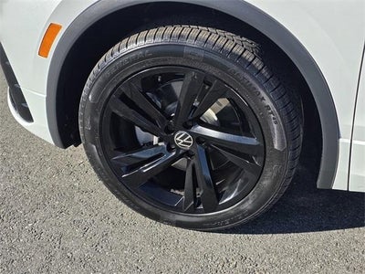 2023 Volkswagen Tiguan 2.0T SE R-Line Black 4MOTION