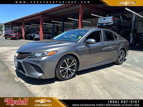 2019 Toyota Camry SE Auto (SE)
