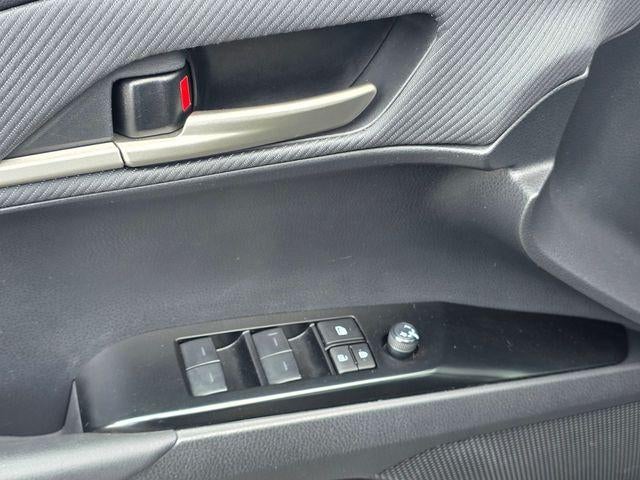 2025 Toyota Camry SE (SE)