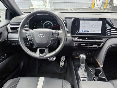 2025 Toyota Camry SE (SE)