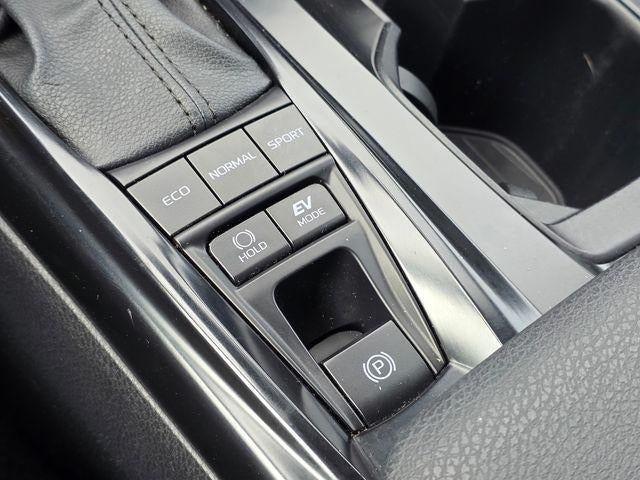 2025 Toyota Camry SE (SE)