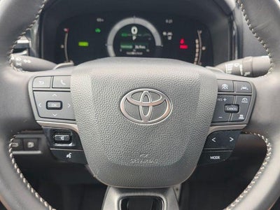2025 Toyota Camry SE (SE)