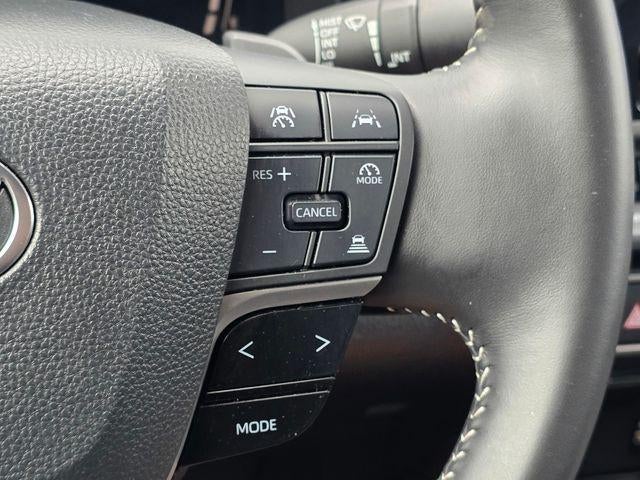 2025 Toyota Camry SE (SE)