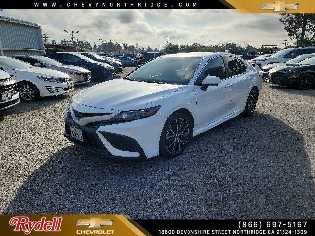 2023 Toyota Camry SE Auto (SE)