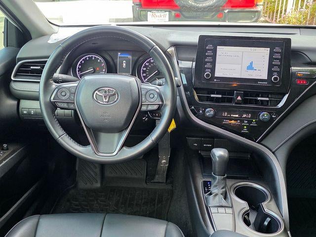 2023 Toyota Camry SE Auto (SE)