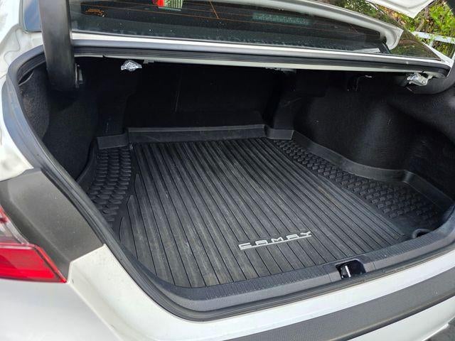 2023 Toyota Camry SE Auto (SE)