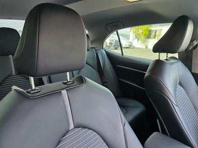 2023 Toyota Camry SE Auto (SE)