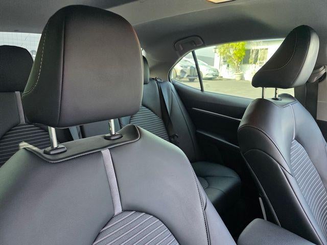 2023 Toyota Camry SE Auto (SE)