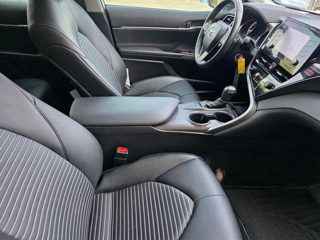 2023 Toyota Camry SE Auto (SE)