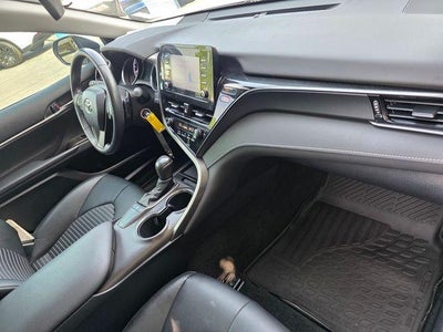 2023 Toyota Camry SE Auto (SE)
