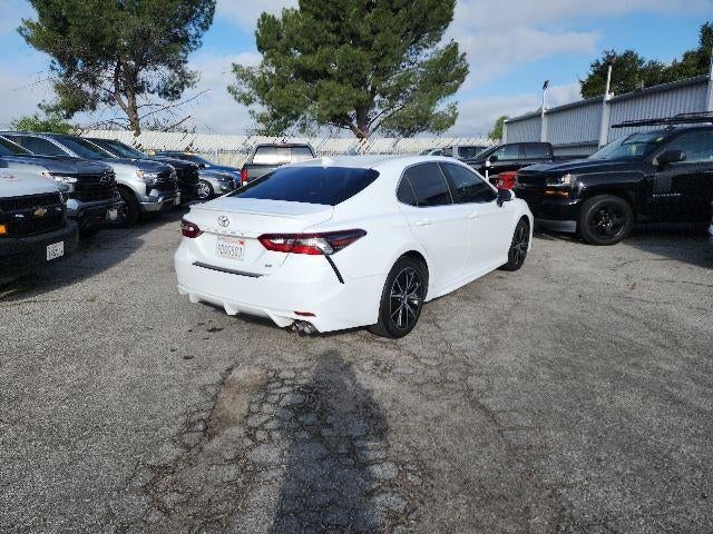 2023 Toyota Camry SE Auto (SE)