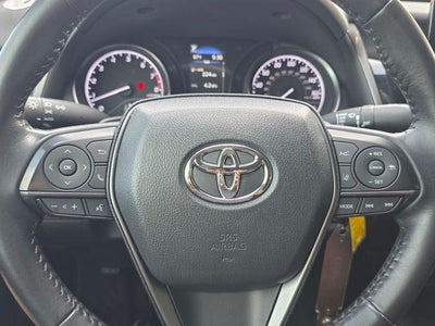 2023 Toyota Camry SE Auto (SE)
