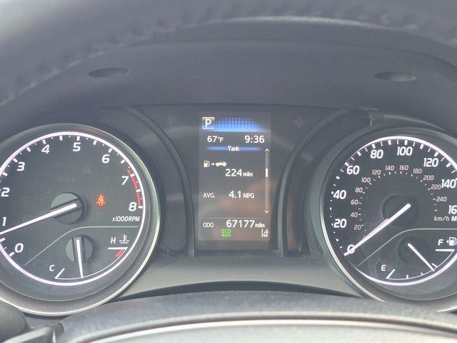 2023 Toyota Camry SE Auto (SE)