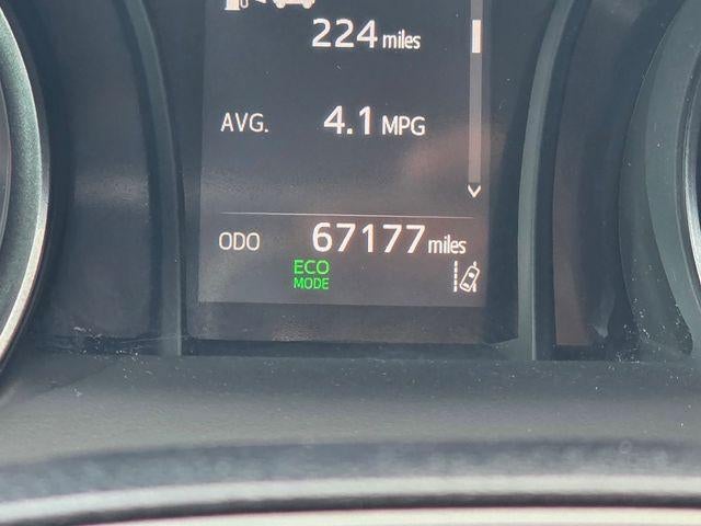 2023 Toyota Camry SE Auto (SE)